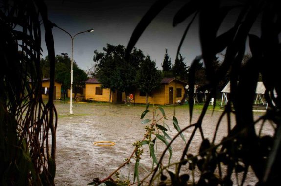 «Ανοιχτό κέντρο υποδοχής για πρόσφυγες και μετανάστες ΠΙΚΠΑ Λέσβου » του Στέλιου Κραουνάκη