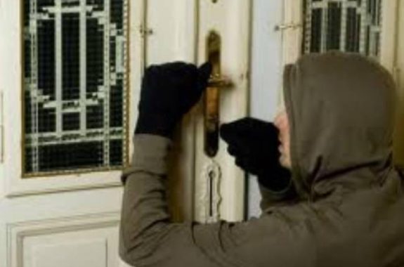 Έκλεψαν από οικία στο Μεσαγρό χρήματα και κοσμήματα συνολικής αξίας 21.000 ευρώ!