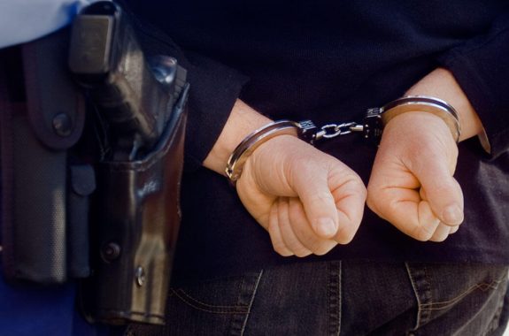 16χρόνος διαρρήκτης στο κέντρο της Μυτιλήνης