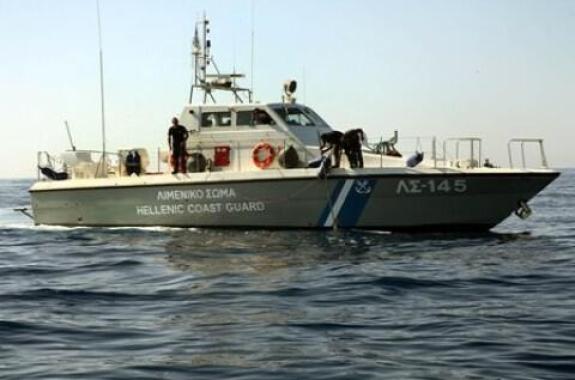 Σύλληψη από τις λιμενικές αρχές 19χρονου διακινητή μεταναστών 