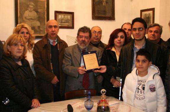 Ο Δήμος Λέσβου βράβευσε τον Στρατή Εγγλέζο - ο τυφλός μαθητής που αρίστευσε και μας διδάσκει με τη δύναμή του! 