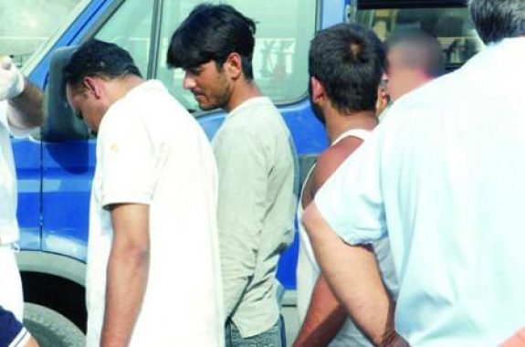 Μανταμάδος: Σύλληψη 30 αλλοδαπών (συνόδευαν 6 παιδιά) για παράνομη είσοδο στη χώρα
