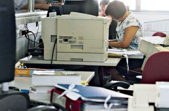 38 θέσεις μετάταξης στη Λέσβο για υπαλλήλους που έχουν τεθεί σε διαθεσιμότητα