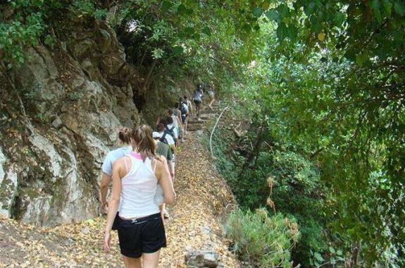 Πεζοπορία ΟΡΕΙΑΣ και ΠΑΓΓΕΡΑΓΩΤΙΚΟΥ στα μονοπάτια της Γέρας