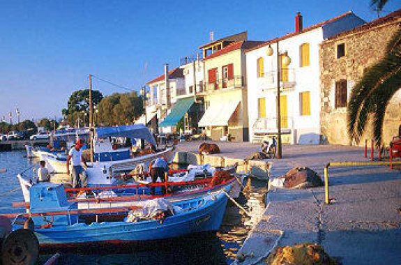 Έκλεψαν πορτοφόλι από ανασφάλιστο αυτοκίνητο στη Σκάλα Πολιχνίτου