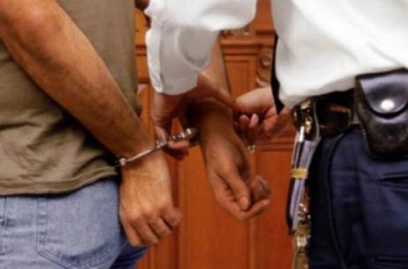Σύλληψη 41χρόνου εμπόρου ειδών ζαχαροπλαστικής στη Μυτιλήνη για χρέη