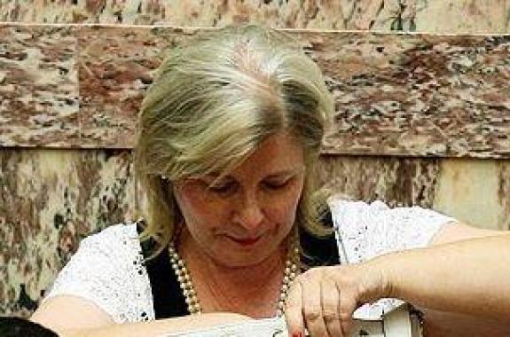 Η Ελένη Ζαρούλια θέλει υποχρεωτική στράτευση γυναικών
